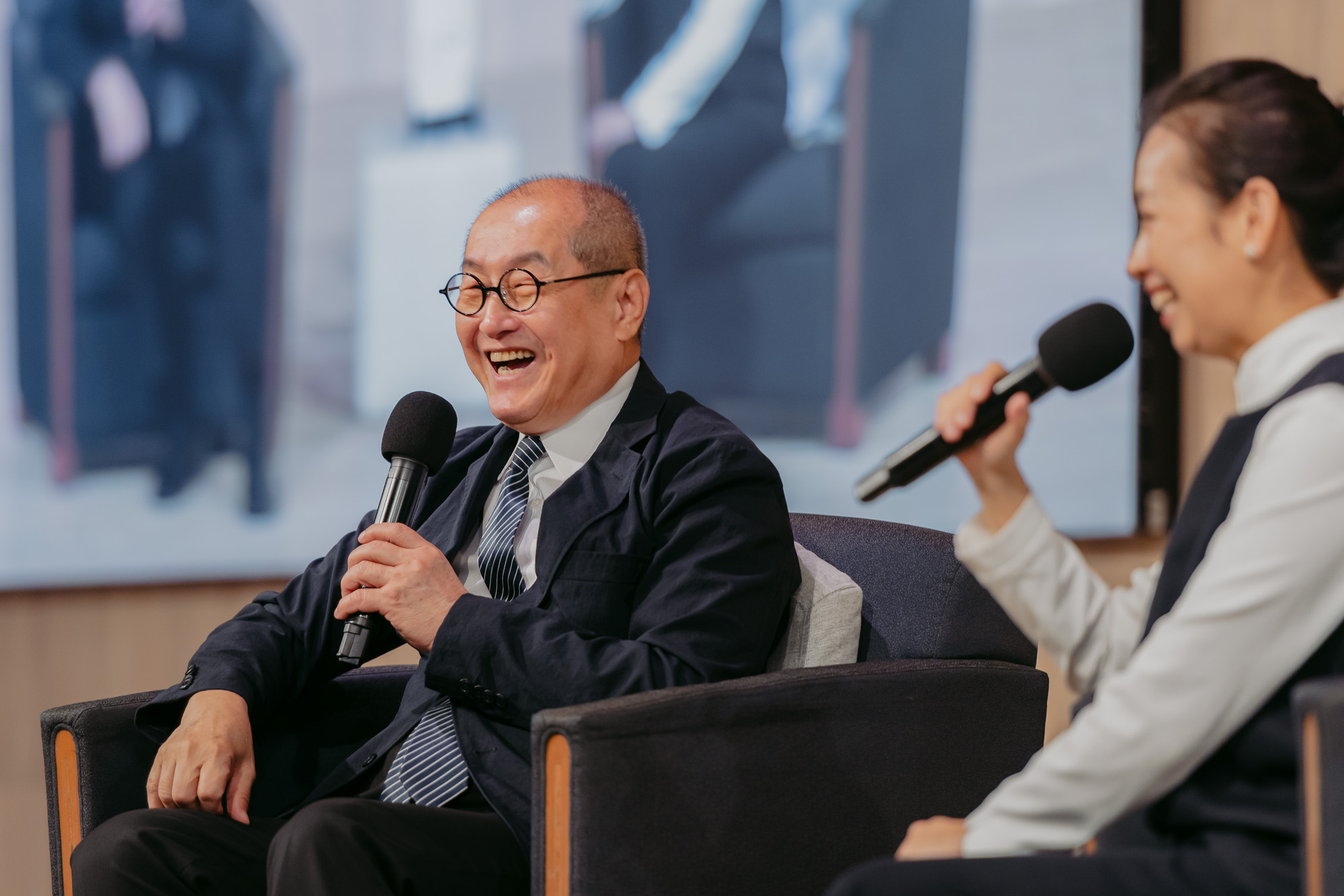 十年再出新作 刘济雨携新书到狮城